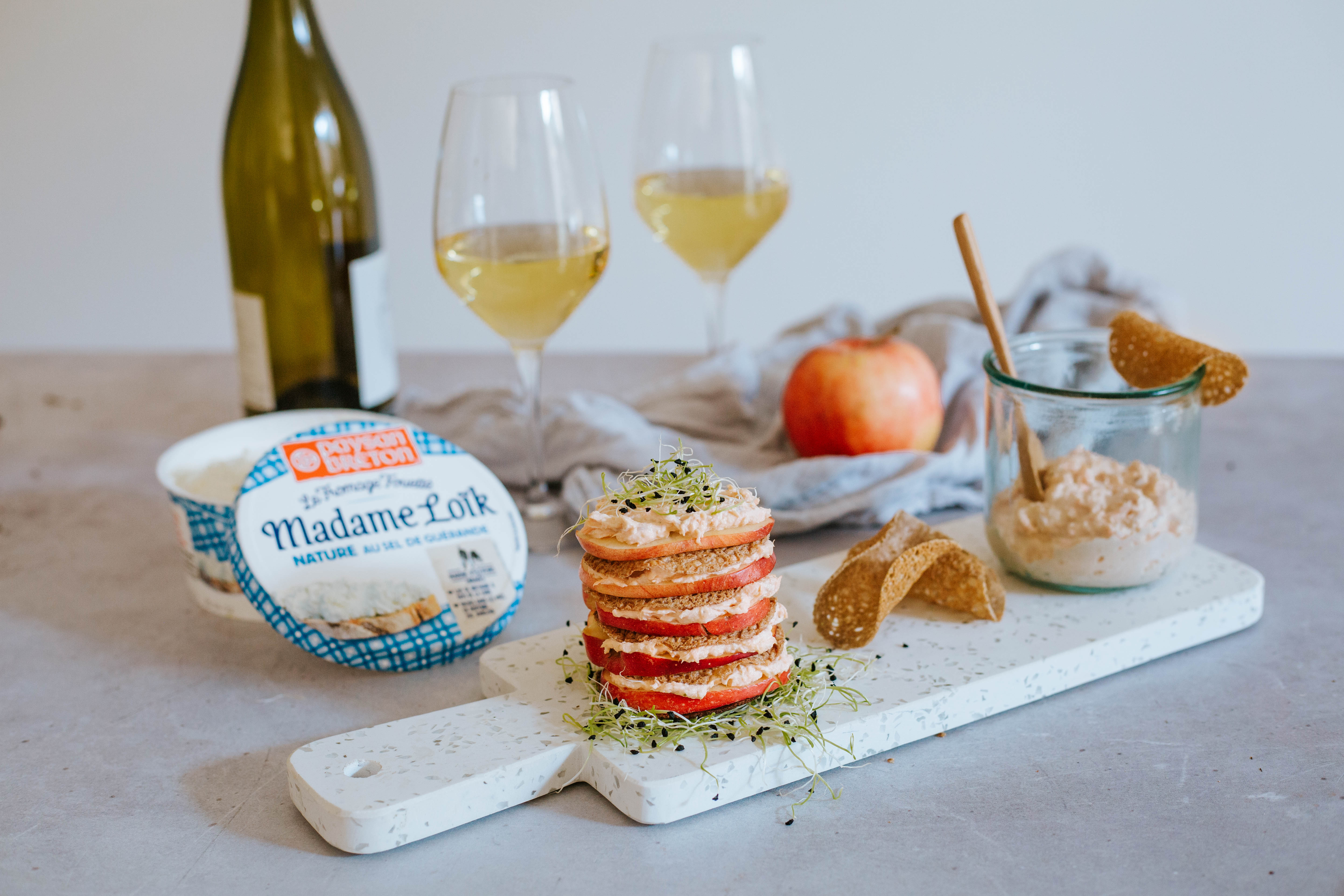 Millefeuille de rillette de Saumon au Fromage Fouetté et pommes