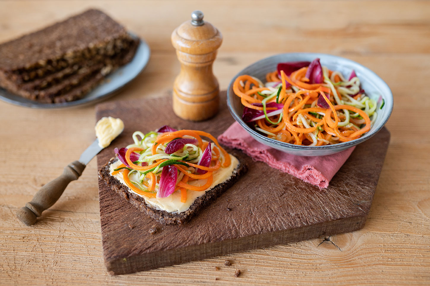 Tartines végétariennes aux légumes et pain de seigle