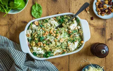 Gratin de quinoa épinard et noisettes a l'emmental et au fromage fouette madame loik