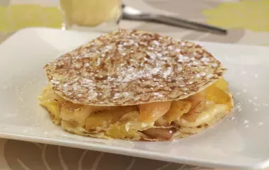 Millefeuille de crêpes saveur piña colada