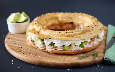 Paris-Brest salé à l'avocat et au tarama