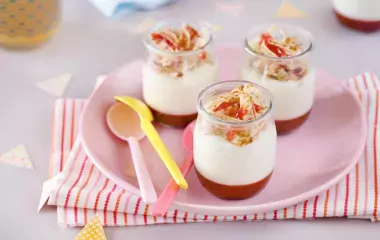 Petites crèmes vanille fraise