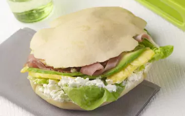 Pita jambon, avocat, ananas