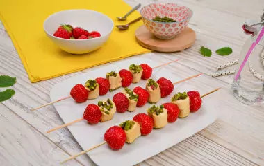 Brochettes Fraise & Pistache