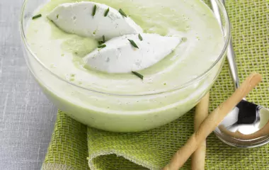 Velouté de courgettes et quenelles de Fromage Fouetté