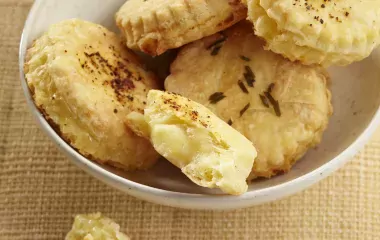 Appetizer Brie Shortbread Biscuits