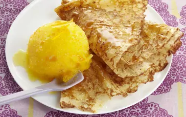 Crêpes caramel et sorbet à l’orange