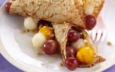 Crêpes à la Cassonade et poêlée de fruits d’été