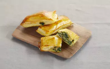 Feuilletés au Fromage Fouetté Noix Figue et pousses d’épinard