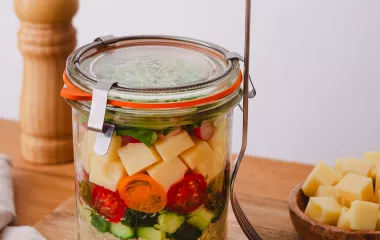 Salade printanière avec l'emmental Paysan Breton