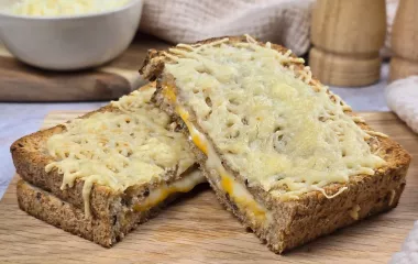 Grilled Cheese emmental râpé et cheddar