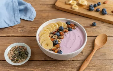 Smoothie bowl aux fruits rouges lait ribot paysan breton