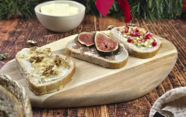 Toasts apéritifs avec le Beurre Moulé aux Cristaux de Sel de Guérande