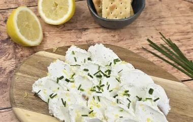 Pétales de Fromage Fouetté, citron et ciboulette