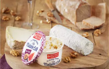 Comment composer un plateau de fromages avec le Fromage Fouetté Madame Loïk Noix Figue ?