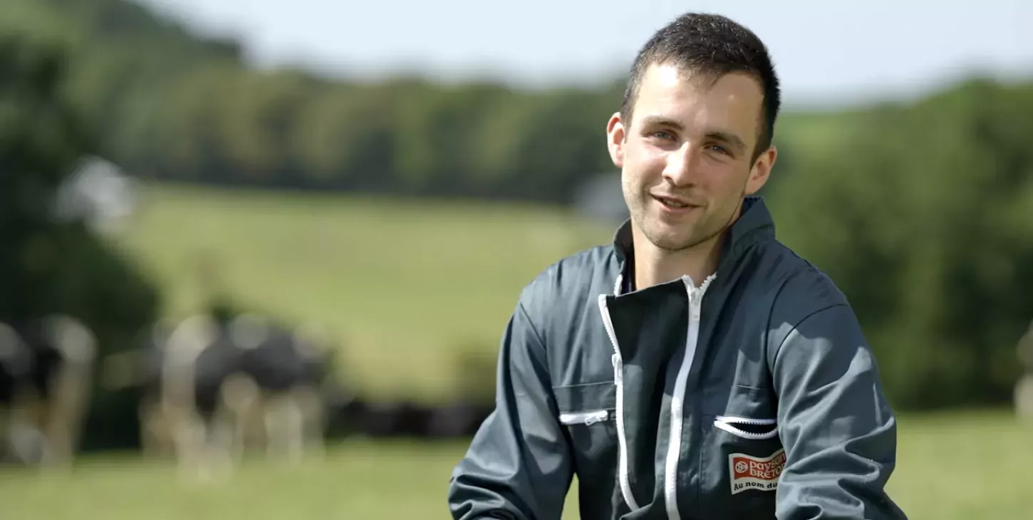 Baptiste Raguenes éleveur paysan breton