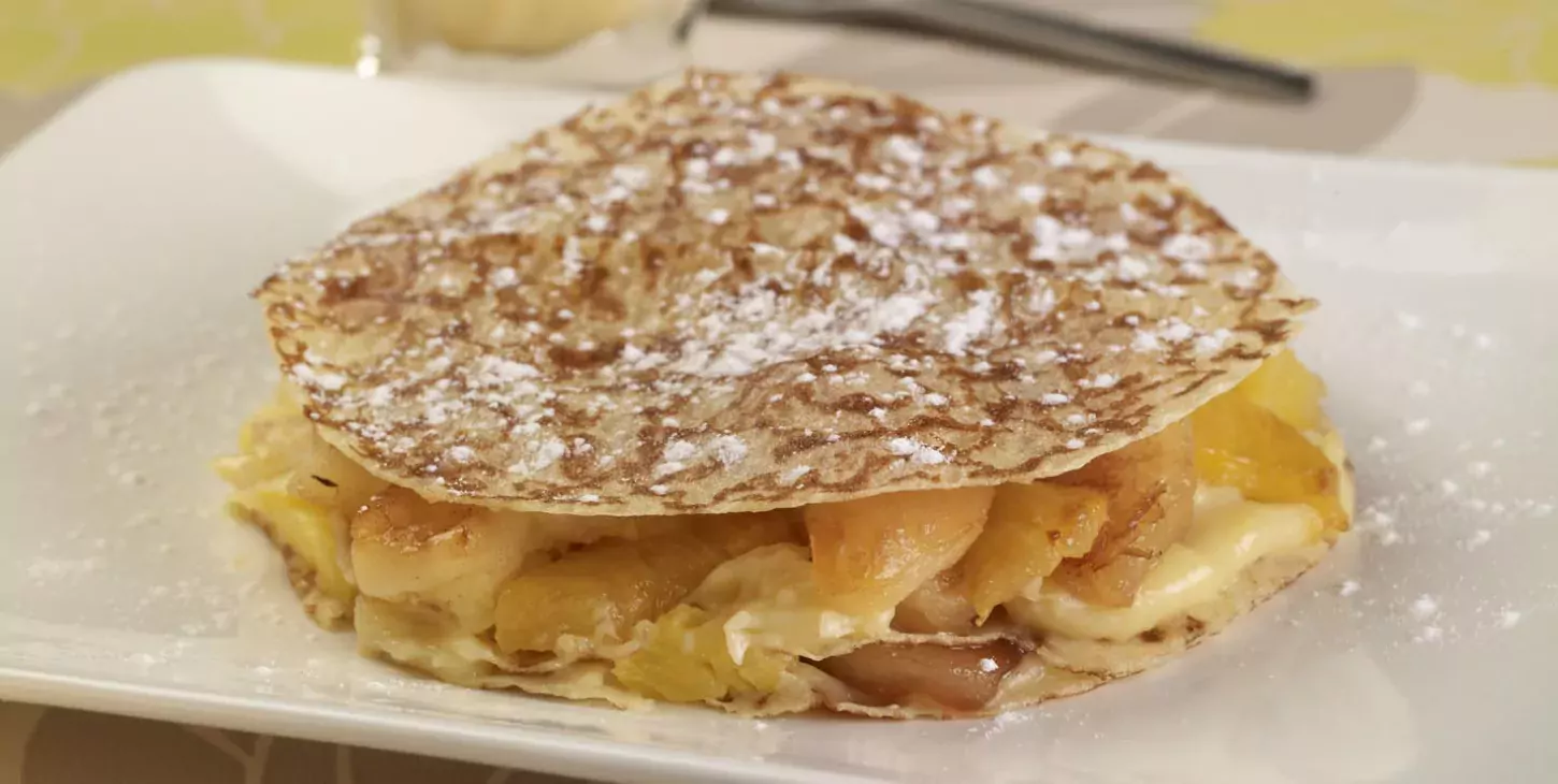 Millefeuille van pannenkoeken Pinacolada