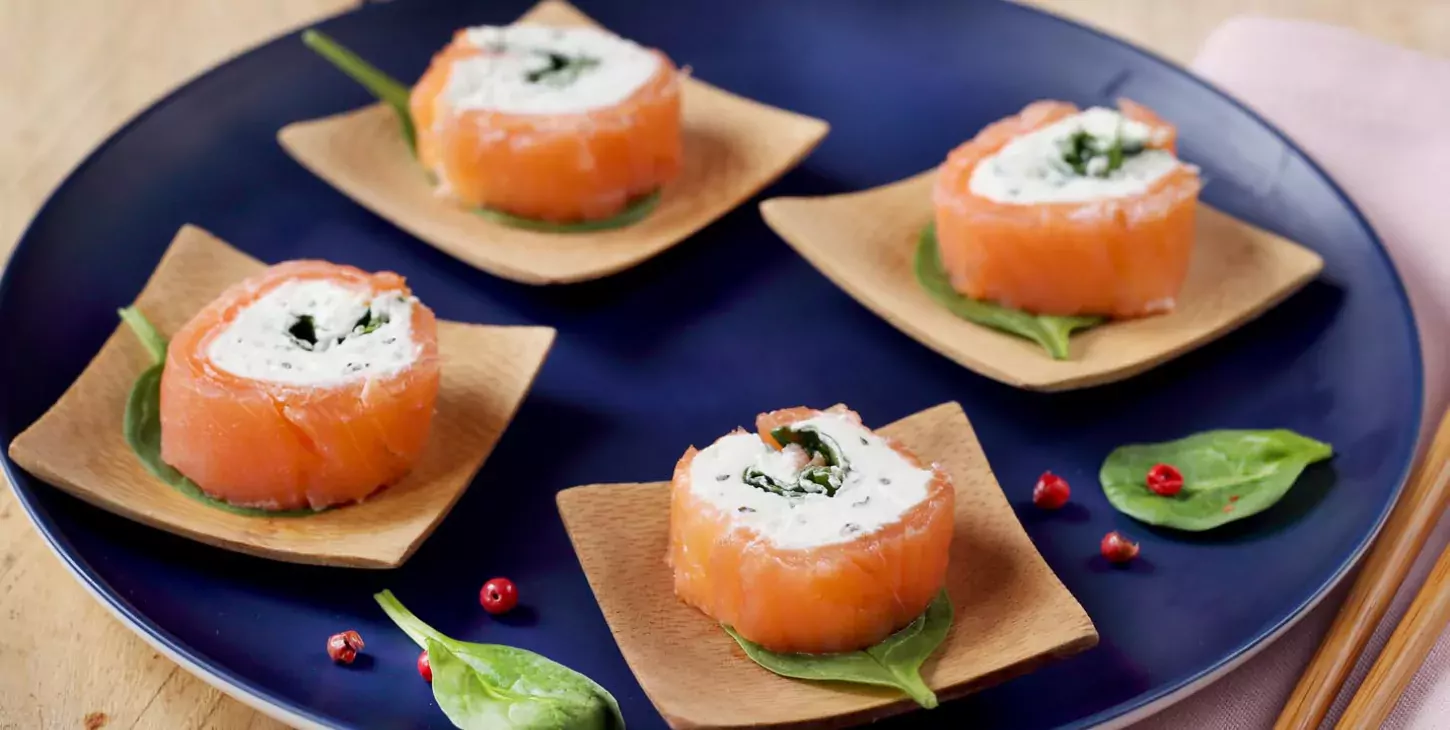 Salmon and whipped cheese rolls