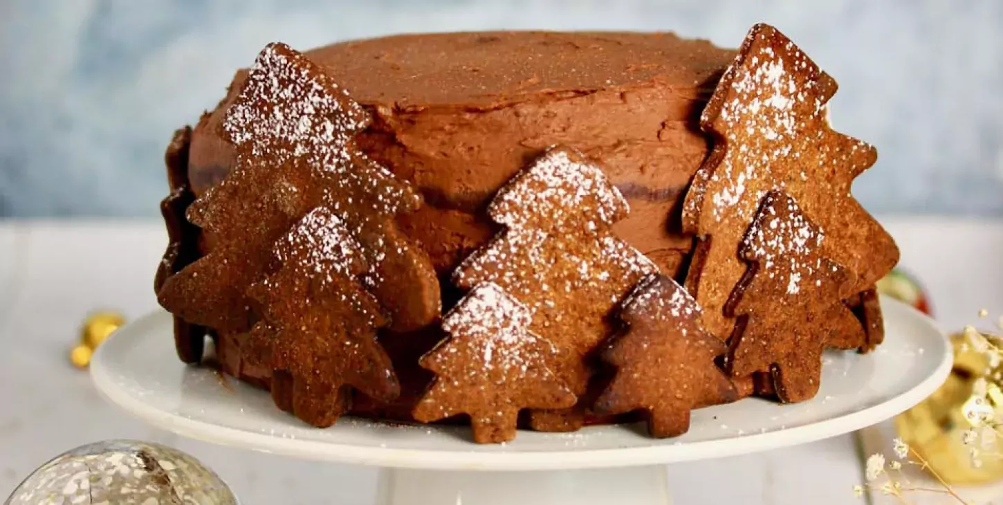 Layer cake façon forêt noire aux framboises