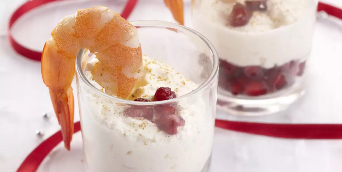 Verrine de Fromage Fouetté, grenade et gambas au curry