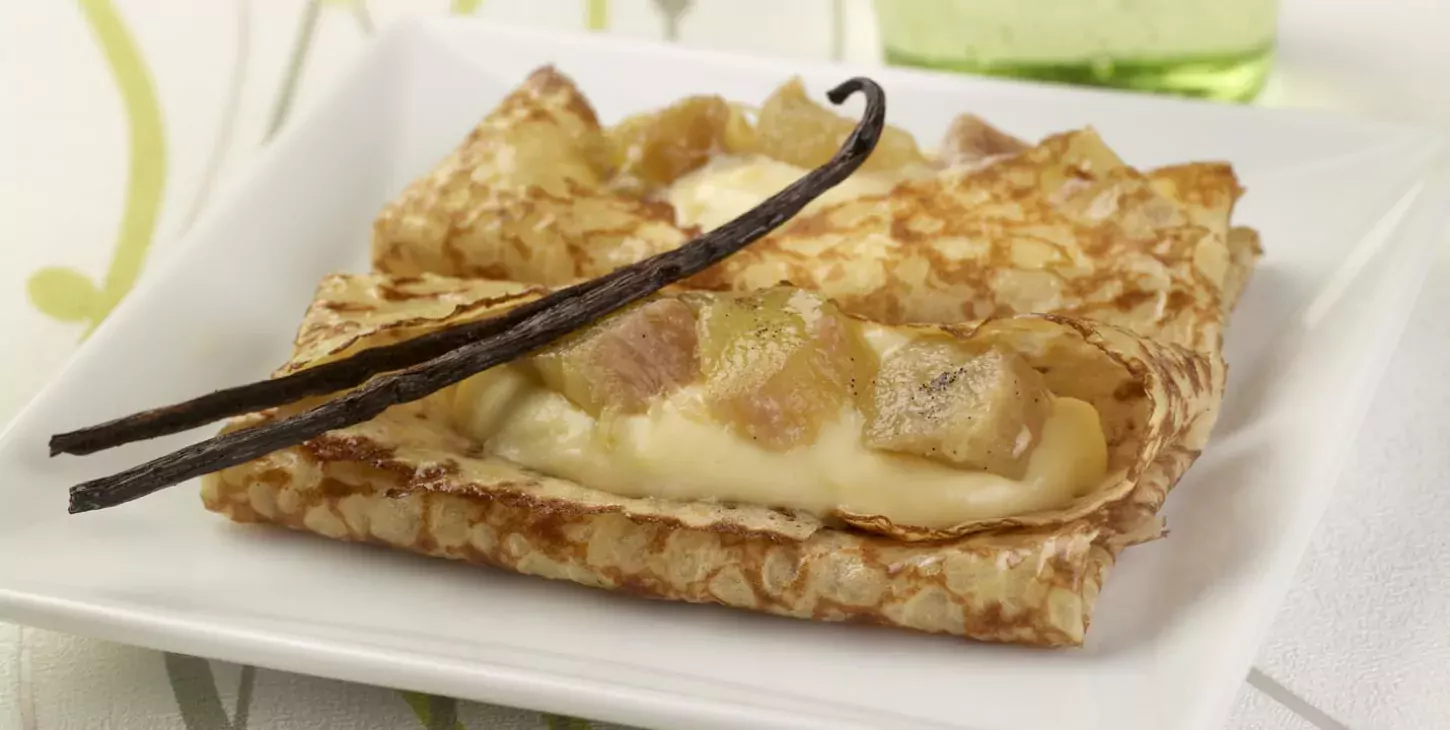 Crêpes La Vanillée et mousseline à la rhubarbe